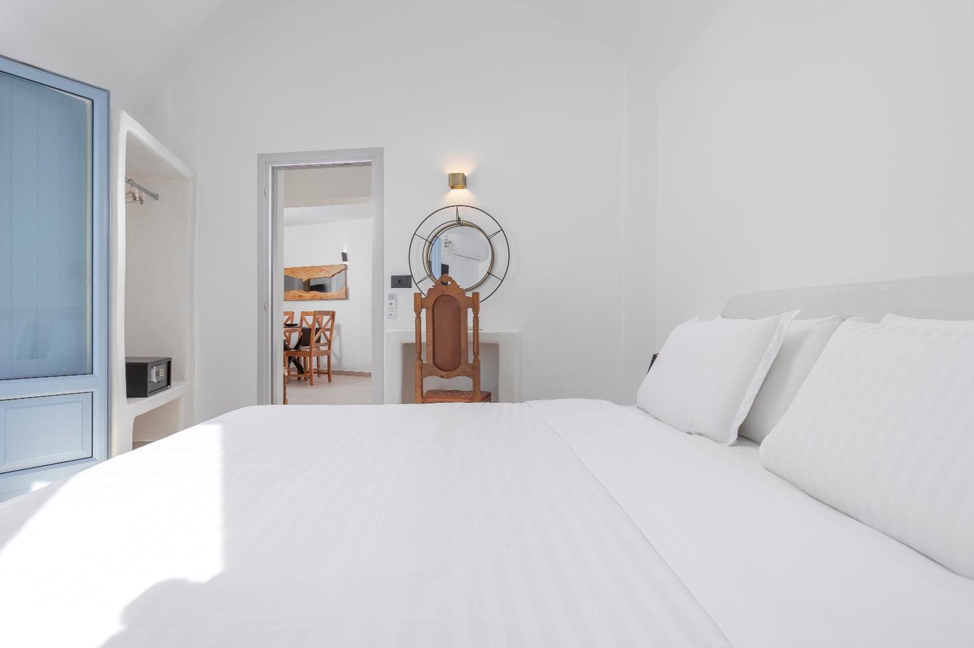 Sole D'Oro Luxury Suites เอีย ห้อง รูปภาพ