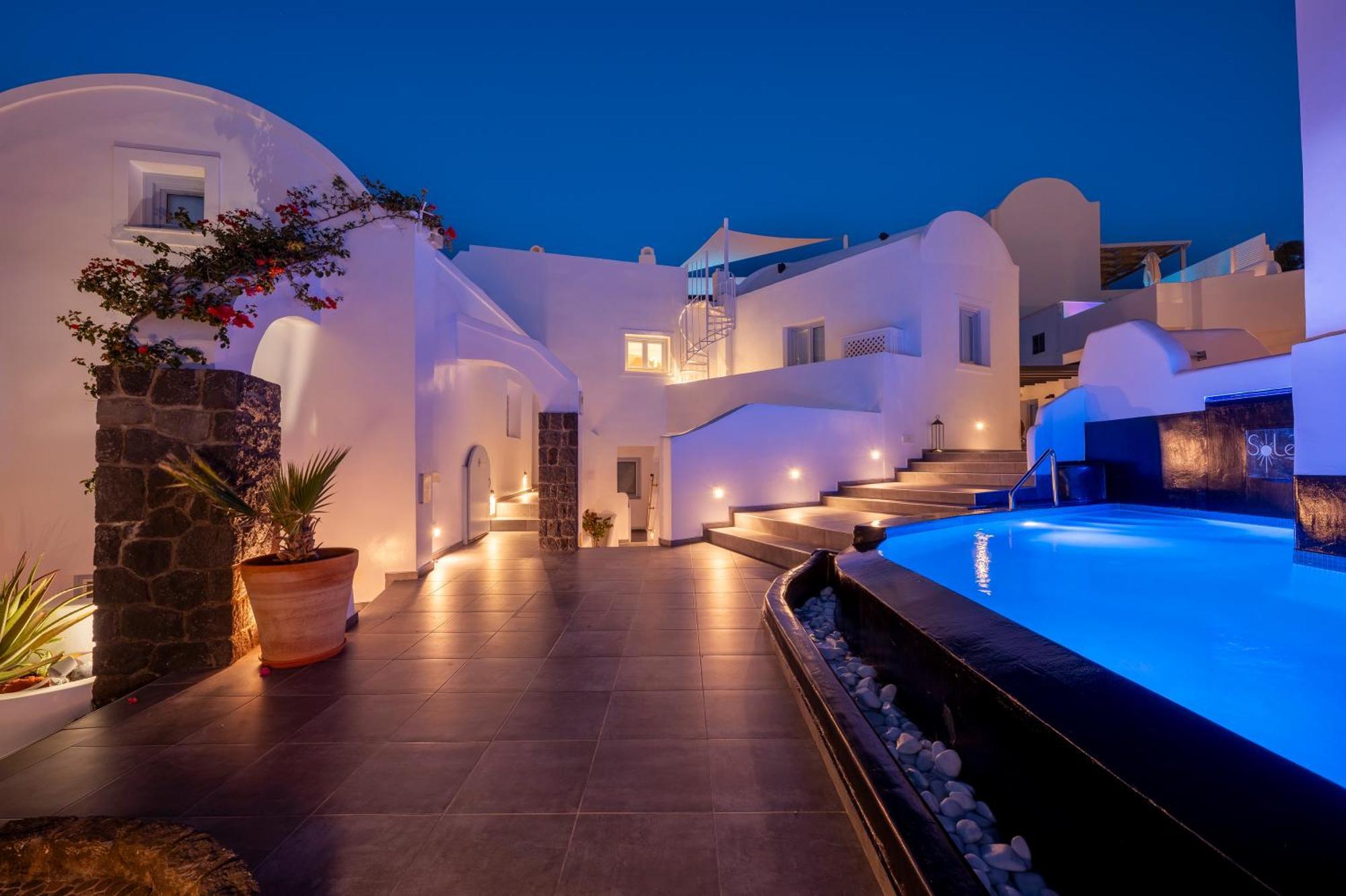 Sole D'Oro Luxury Suites เอีย ภายนอก รูปภาพ